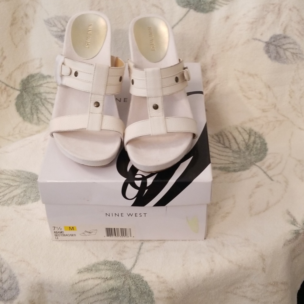 Nine West Abamo Slide Wedge Off Whit